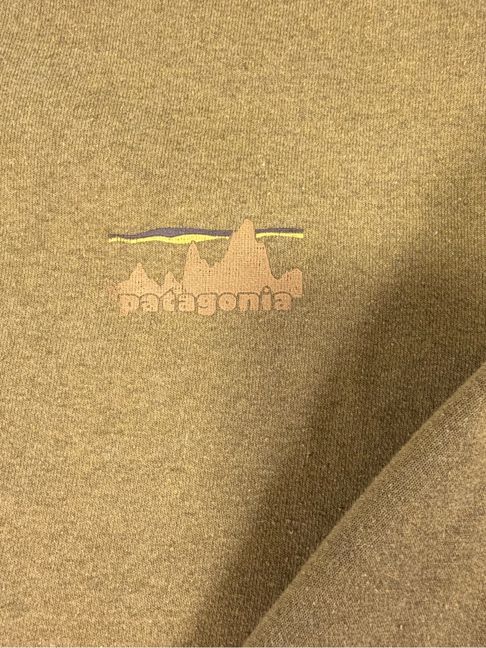 Patagonia Olive Brown Crewneck Sweatshirt - Picture 2 of 4